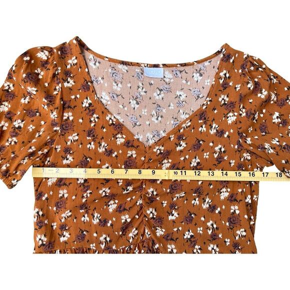 Abound Floral Peplum Brown White High Low Hem Short Sleeve Top – Size Small - Picture 3 of 9